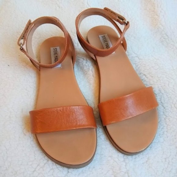 steve madden meghan flat sandal